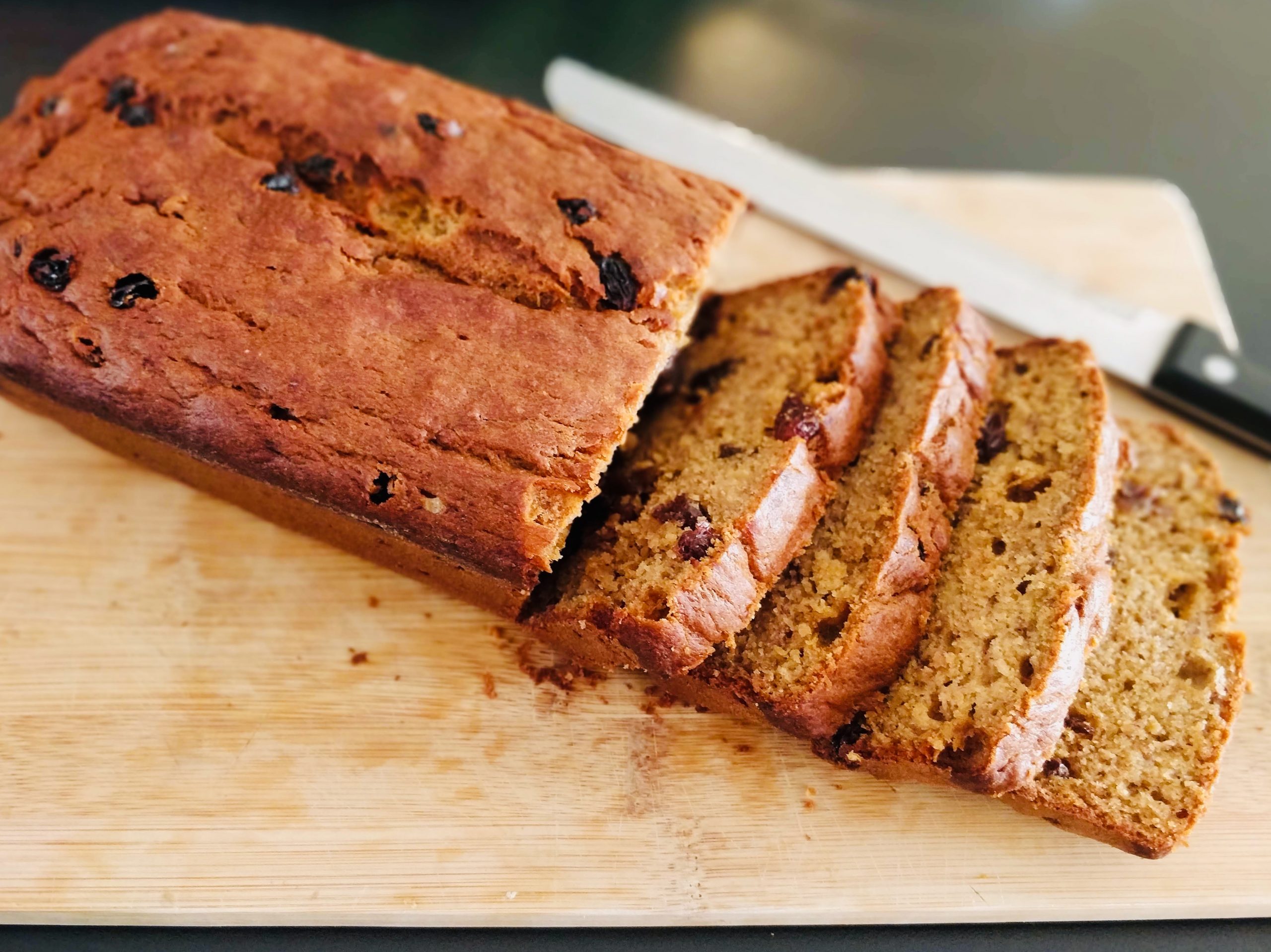 Raisin Banana Bread - Www.lubzonline.com